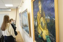 Выставка Елены Чмыховой